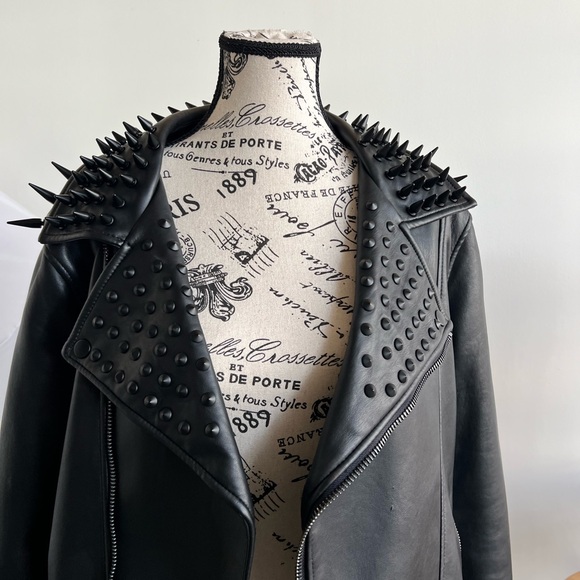 One of my fav leather jackets, it looks and feels expensive. A WHOLE statement! - Picture 4 of 5